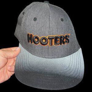 Hooters Resturant Gradient Linen Flatbill Cap FA016, one size NWT